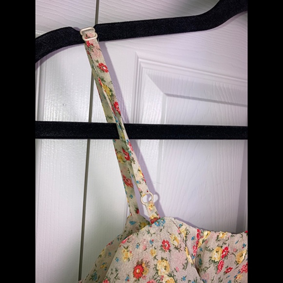 FOREVER 21--FLORAL CHIFFON CAMI - Picture 4 of 5